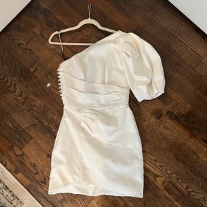 NWT IORANE white one shoulder dress